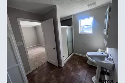 407 Baker, Lindale, TX 75771 - Photo 10