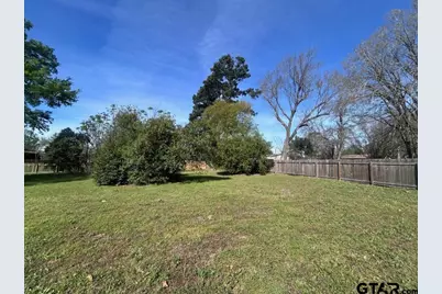 407 Baker, Lindale, TX 75771 - Photo 16