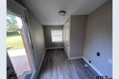 407 Baker, Lindale, TX 75771 - Photo 12