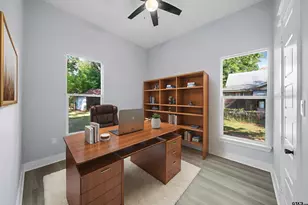 917 N Jackson St, Palestine, TX 75801 - Photo 16