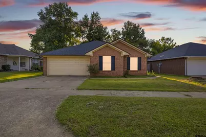 304 Willowbrook Ln, Whitehouse, TX 75791 - Photo 2