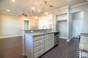 2806 Valley View St, Tyler, TX 75701 - Photo 10