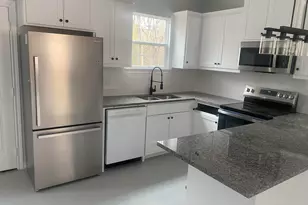 19213 Hillside Dr, Tyler, TX 75703 - Photo 2