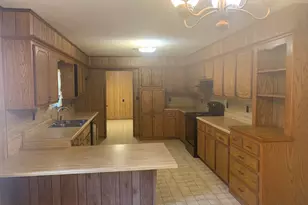 304 SW 6th St, Bogata, TX 75417 - Photo 12