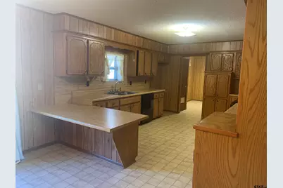 304 SW 6th St, Bogata, TX 75417 - Photo 10