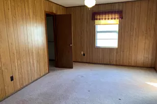 304 SW 6th St, Bogata, TX 75417 - Photo 22