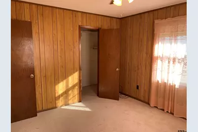 304 SW 6th St, Bogata, TX 75417 - Photo 26