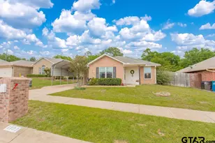 1107 Woodlands Park, Lindale, TX 75771 - Photo 2