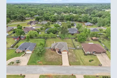 818 Greenwood Circle, Lindale, TX 75771 - Photo 36