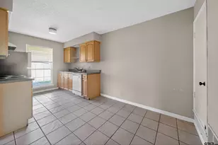 4304 Edinburgh, Tyler, TX 75703 - Photo 6