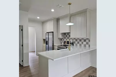 18723 Fm850 Unit 3, Arp, TX 75750 - Photo 4