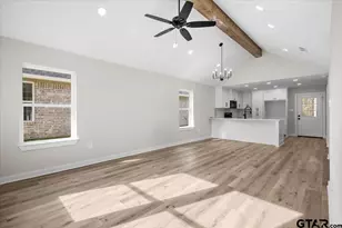 427 W Harmony St, Tyler, TX 75702 - Photo 8