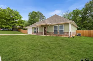 412 Crosby St, Lindale, TX 75771 - Photo 2
