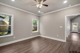304 E Cottonwood, Overton, TX 75684 - Photo 10