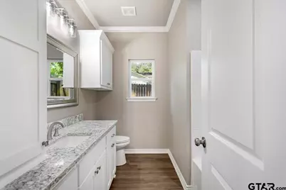 304 E Cottonwood, Overton, TX 75684 - Photo 8