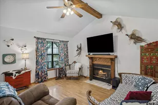 381 Knollwood Ln, Holly Lake Ranch, TX 75765 - Photo 10