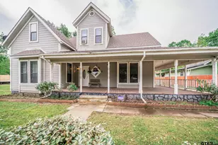 111 Canada St, Jacksonville, TX 75766 - Photo 1