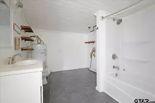 310 E 3rd St, Mt Pleasant, TX 75455 - Photo 34