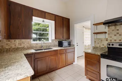 310 E 3rd St., Mt Pleasant, TX 75455 - Photo 12