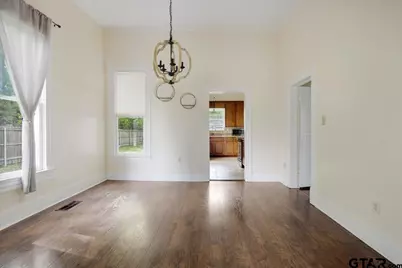 310 E 3rd St., Mt Pleasant, TX 75455 - Photo 8