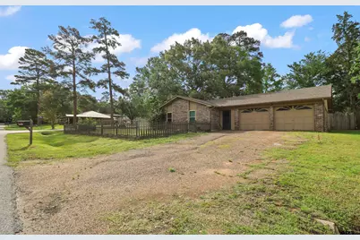 10142 Brookwood Dr, Tyler, TX 75707 - Photo 2