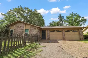 10142 Brookwood Dr, Tyler, TX 75707 - Photo 1