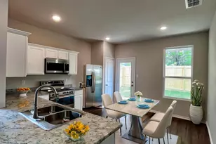 609 Park Central, Chandler, TX 75758 - Photo 2