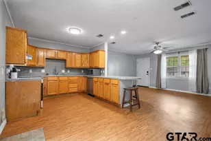 407 York Dr, Lindale, TX 75771 - Photo 8