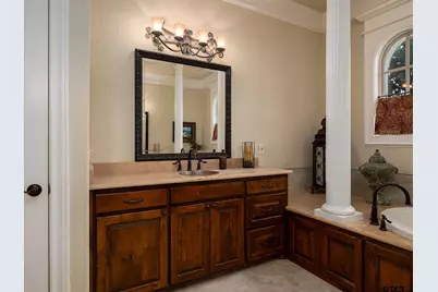 2025 Stonegate Valley Dr, Tyler, TX 75703 - Photo 18