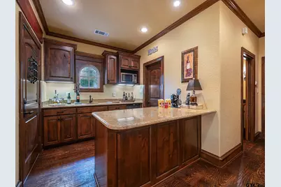 2025 Stonegate Valley Dr, Tyler, TX 75703 - Photo 32