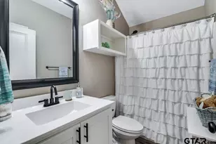 17409 Crossing Cir, Lindale, TX 75771 - Photo 18