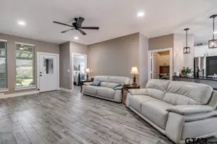 17409 Crossing Cir, Lindale, TX 75771 - Photo 10