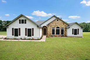 808 N Jarvis, Troup, TX 75789 - Photo 1