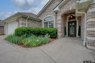 205 Heritage Ct, Lindale, TX 75771 - Photo 2