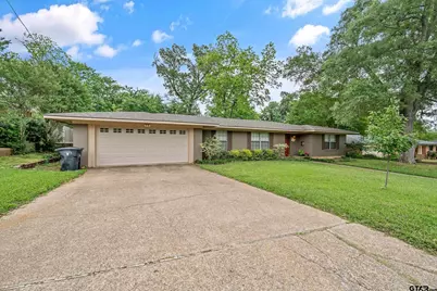 2220 Pollard Dr, Tyler, TX 75701 - Photo 2