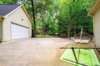 386 Spring Creek Drive, Mt Vernon, TX 75457 - Photo 28