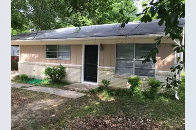 2011 Lee St, Tyler, TX 75702 - Photo 2