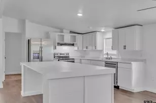 431 N Hill, Tyler, TX 75706 - Photo 14