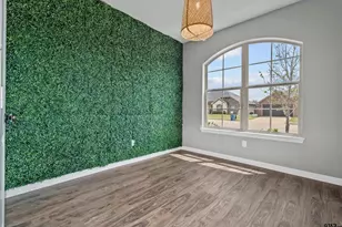 332 Kingdom Blvd, Lindale, TX 75771 - Photo 6