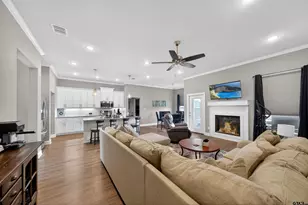 412 Meadows Ln, Chandler, TX 75758 - Photo 6