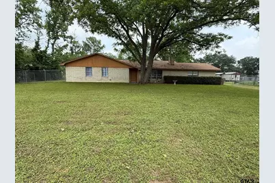 204 N US Highway 287, Elkhart, TX 75839 - Photo 2