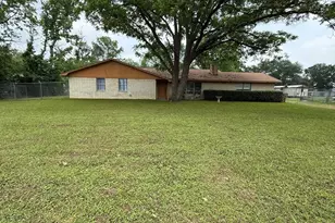 204 N US Hwy 287, Elkhart, TX 75839 - Photo 2