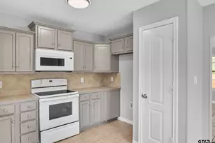 1231 N Holmes Ave, Tyler, TX 75702 - Photo 10