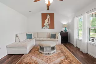 2395 E Royal Dr, Chandler, TX 75758 - Photo 4