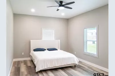 103 E Hillsboro, Tyler, TX 75702 - Photo 6