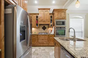 121 Timber Creek Court, Lindale, TX 75771 - Photo 4