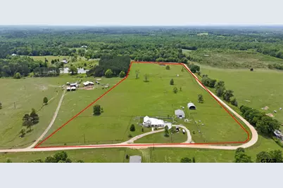 219 W Twin Creeks Trl, Troup, TX 75789 - Photo 2