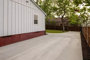 301 E Henderson, Overton, TX 75684 - Photo 40