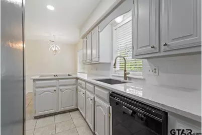 2110 Macbeth, Tyler, TX 75703 - Photo 16