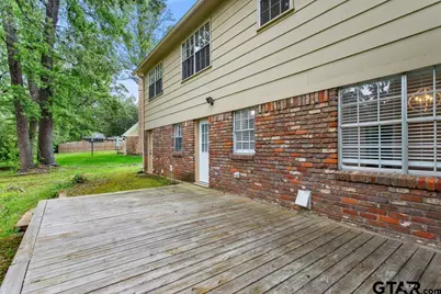 2110 Macbeth, Tyler, TX 75703 - Photo 32